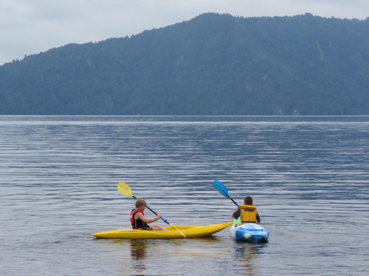 Lake Rotoiti Lakehouse Retreat روتوروا المظهر الخارجي الصورة